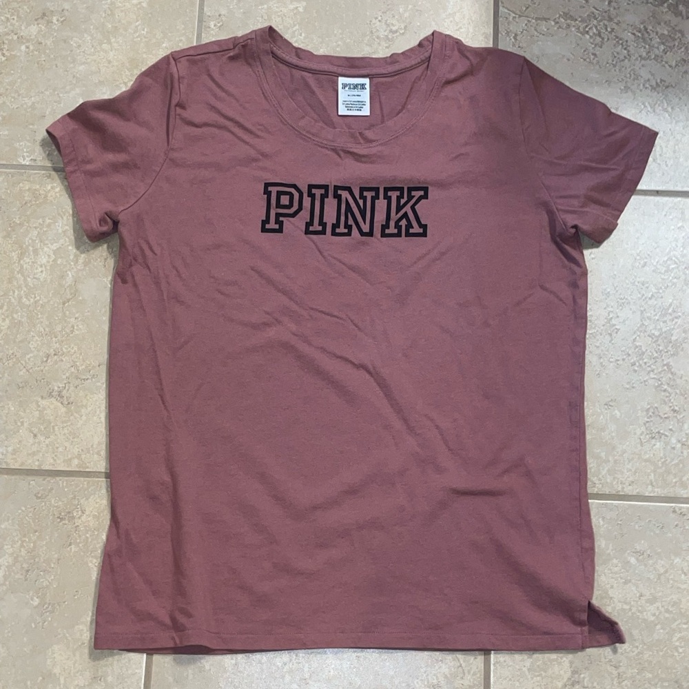 dark pink “pink” short sleeve